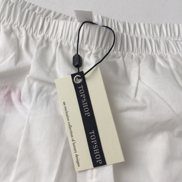 New TOPSHOP Lydia Lace Shorts - Picture 4 of 7